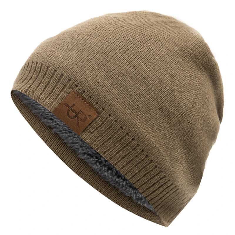 Label Winter Hat – Solid Color Knitted Beanie for Outdoor Sports & Cold Weather